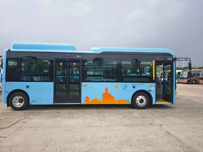Buses Equipped with Jiedeng Intelligent Drainage System